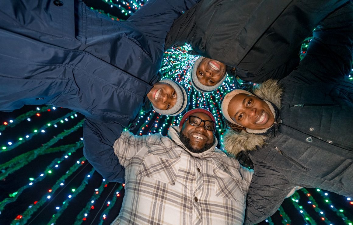 cathedral square park holiday lights festival milwaukee