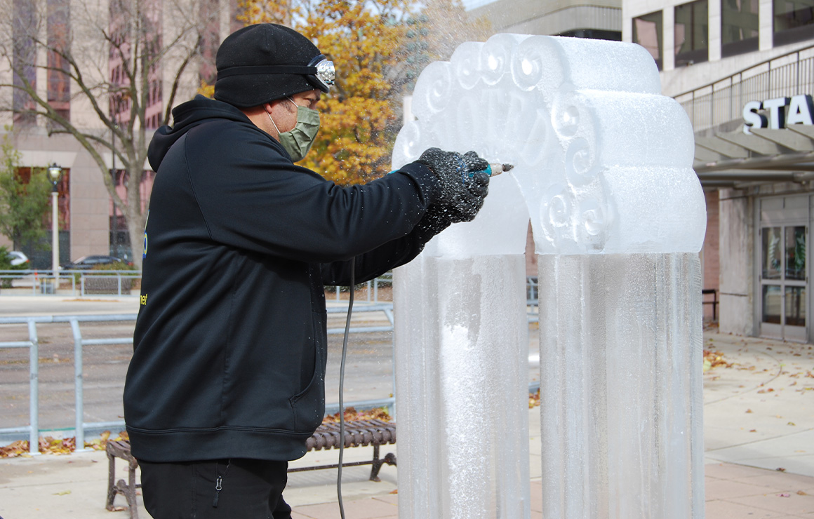 Ice Sculpture Milwaukee Downtown