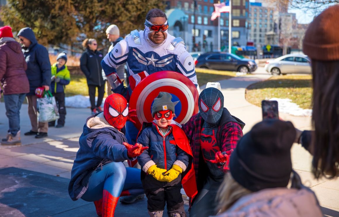 downtown ice capeade red arrow park