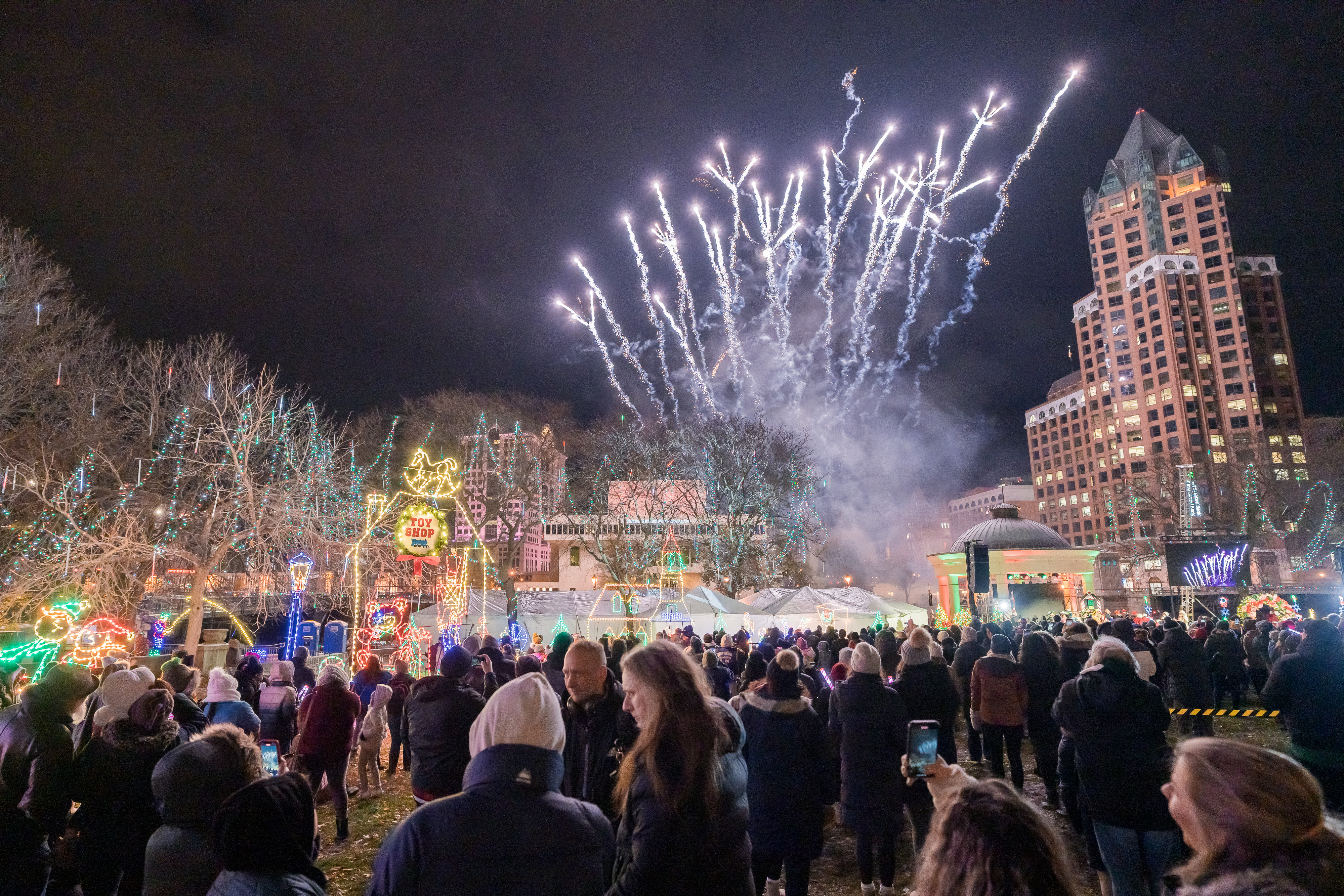 Milwaukee Holiday Lights Festival 