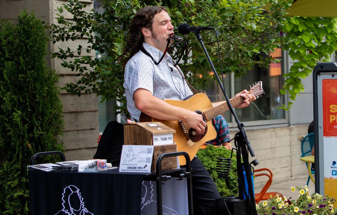 Andy Braun Tunes@Noon Milwaukee Downtown