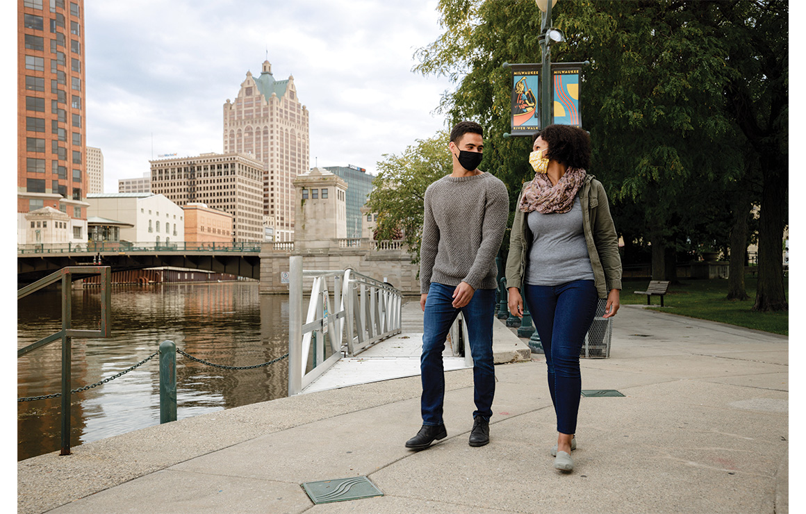 Milwaukee-River-Walk