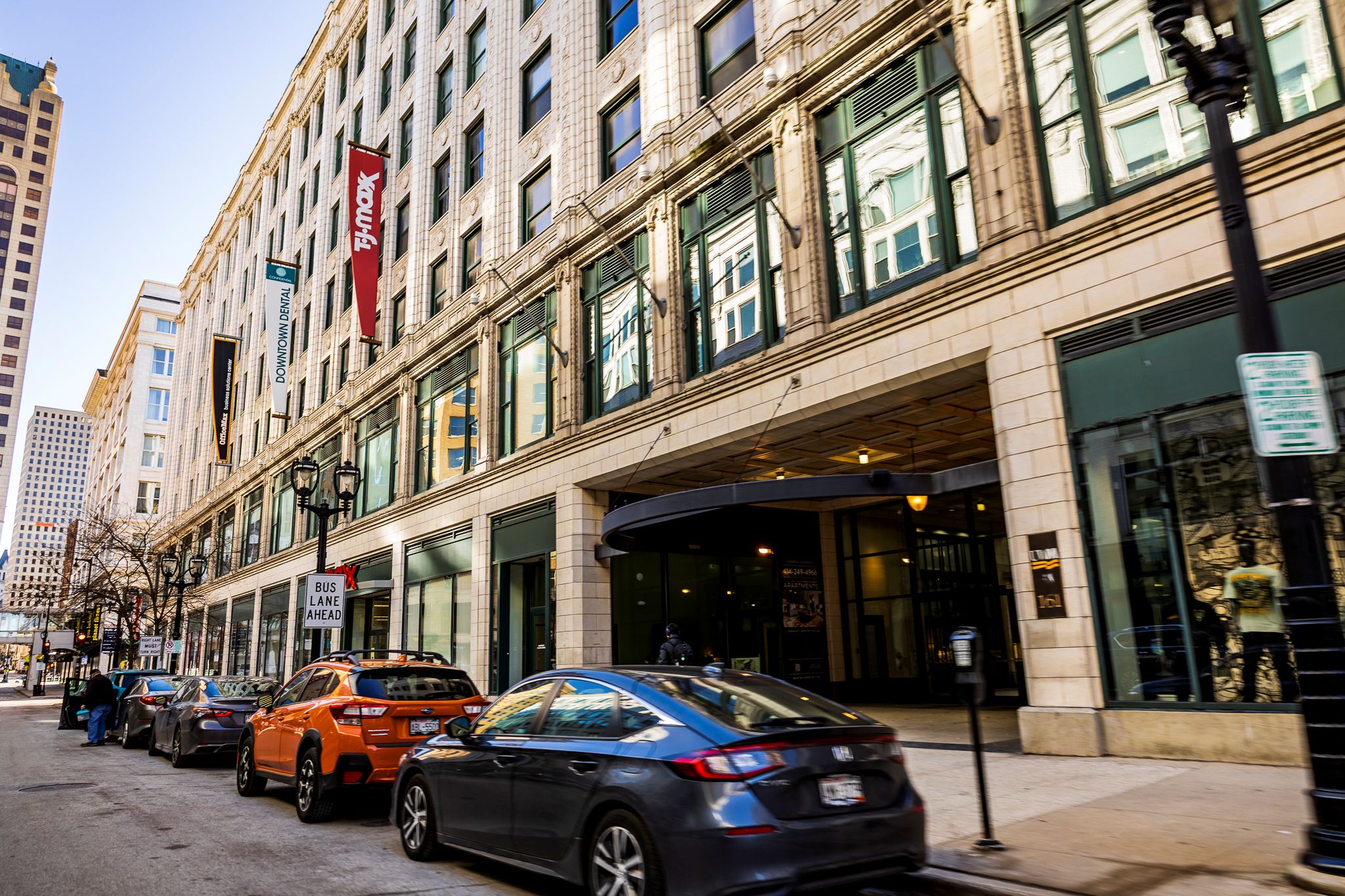 west wisconsin avenue in downtown milwaukee