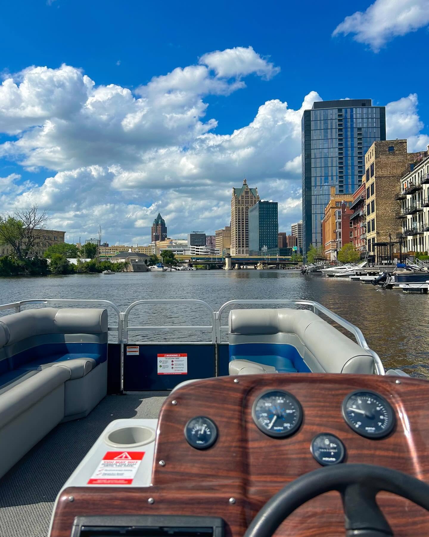riverwalk boats